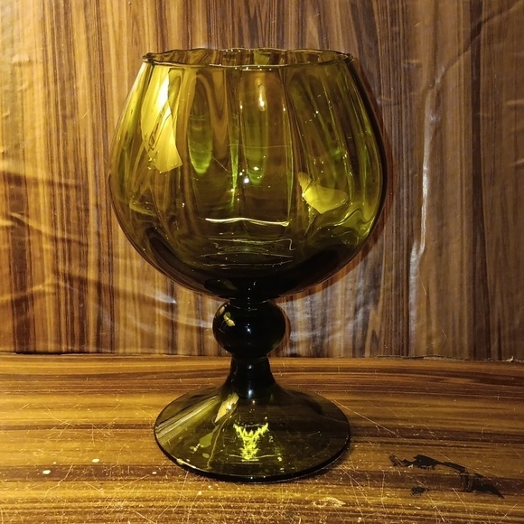Vintage mcm olive green footed hand blown brandy sniffer 🫧 bubbles barware - Picture 1 of 5